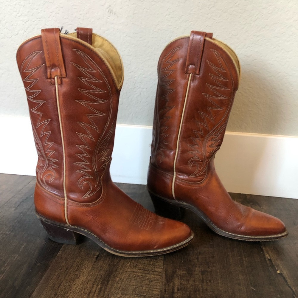 Vintage cowboy brown leather boots